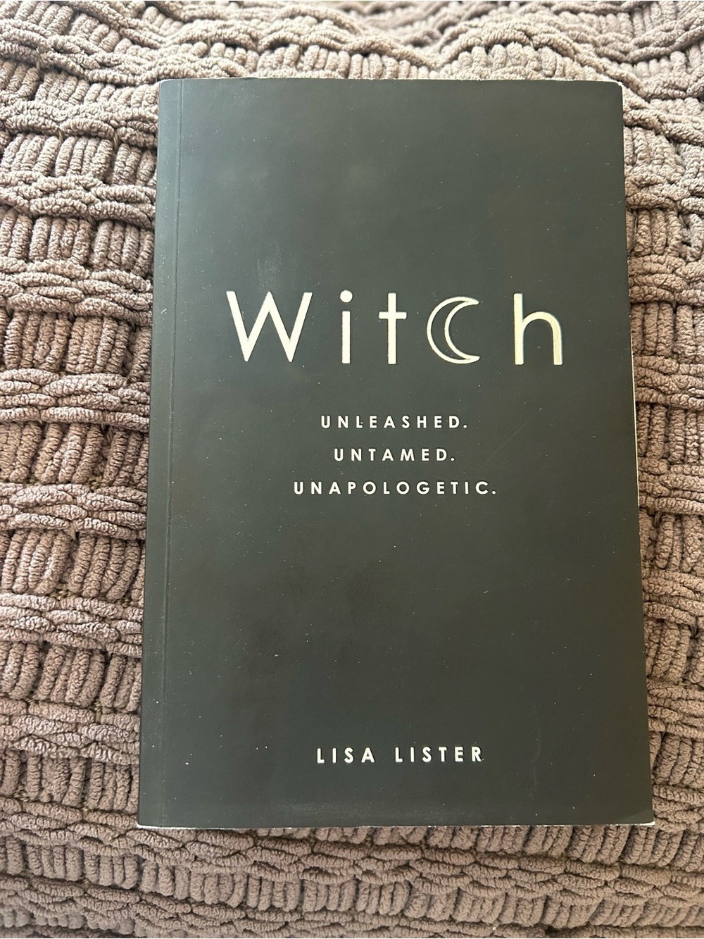Witch by Lisa Lister 📕 🌿🔮